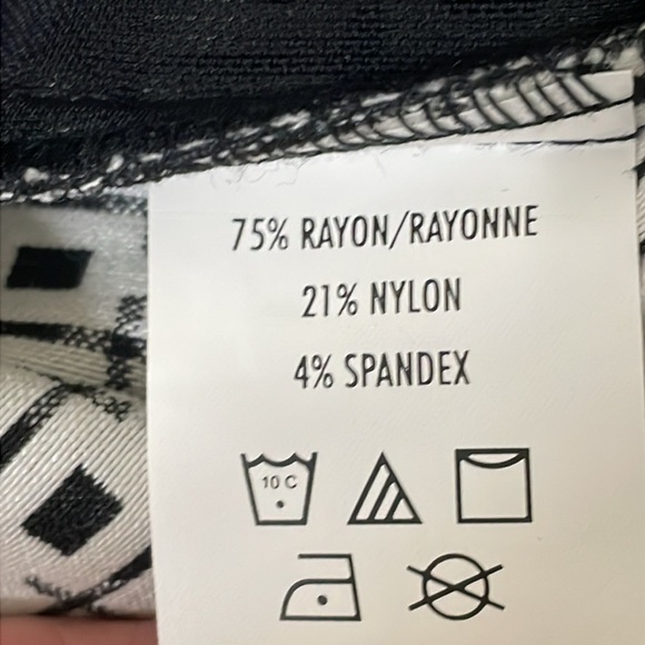 Margaret M Ponte Slimming Straight Leg Pant size Small - Picture 9 of 11